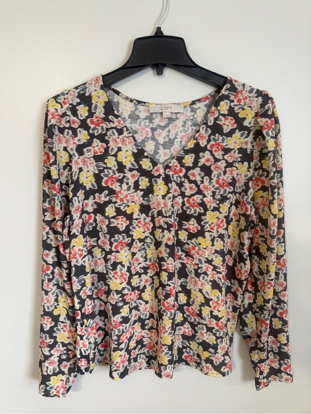 LOFT Floral V-Neck Long Sleeve Blouse - Gray with Pink & Yellow Flowers size med